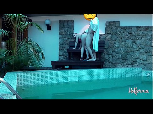 ❤️ El cap convida la criada a la piscina, però no va poder resistir-se a una calor ❌ Sexe de qualitat al ca.desixxxtube.ru ❌️